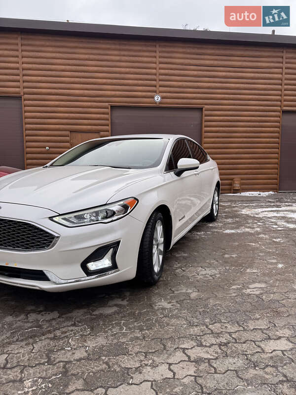 Ford Fusion 2019