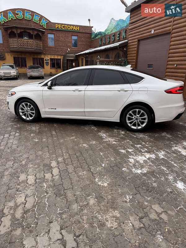 Ford Fusion 2019