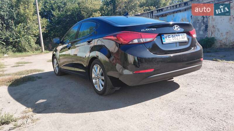 Hyundai Elantra 2014