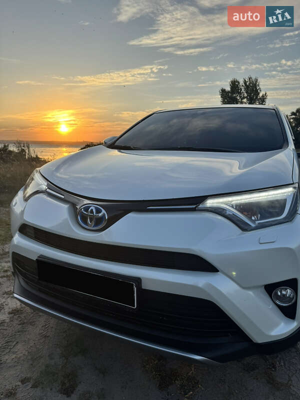 Toyota RAV4 2016