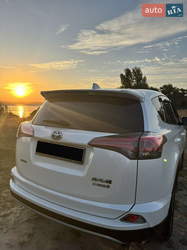Toyota RAV4 2016