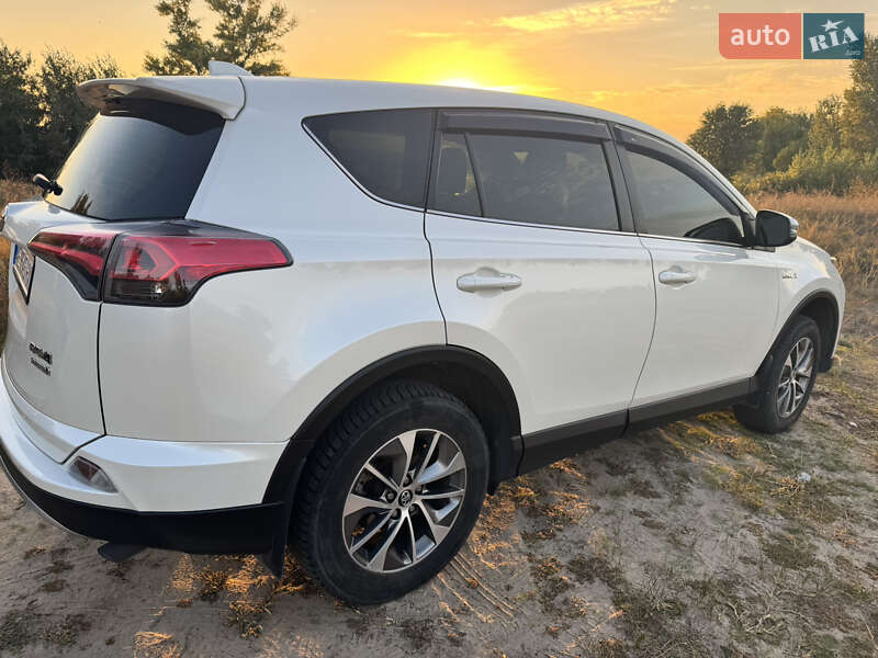Toyota RAV4 2016
