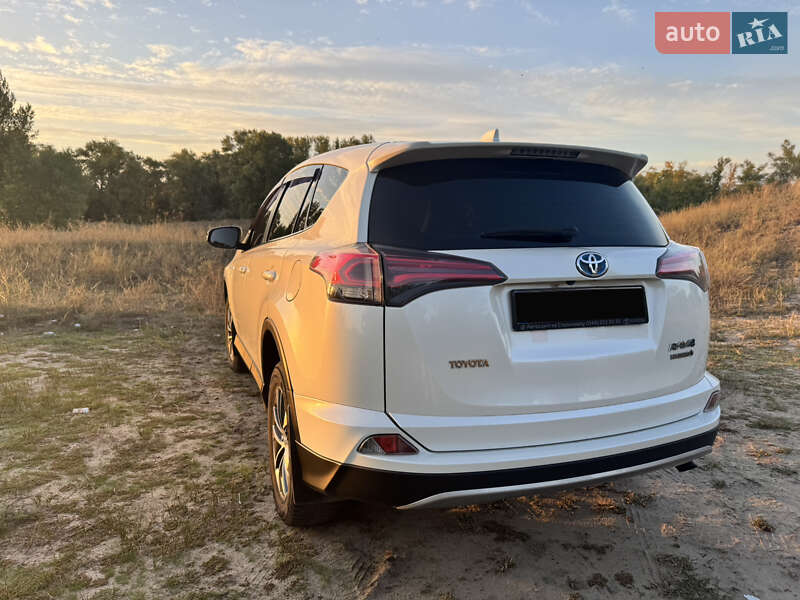 Toyota RAV4 2016