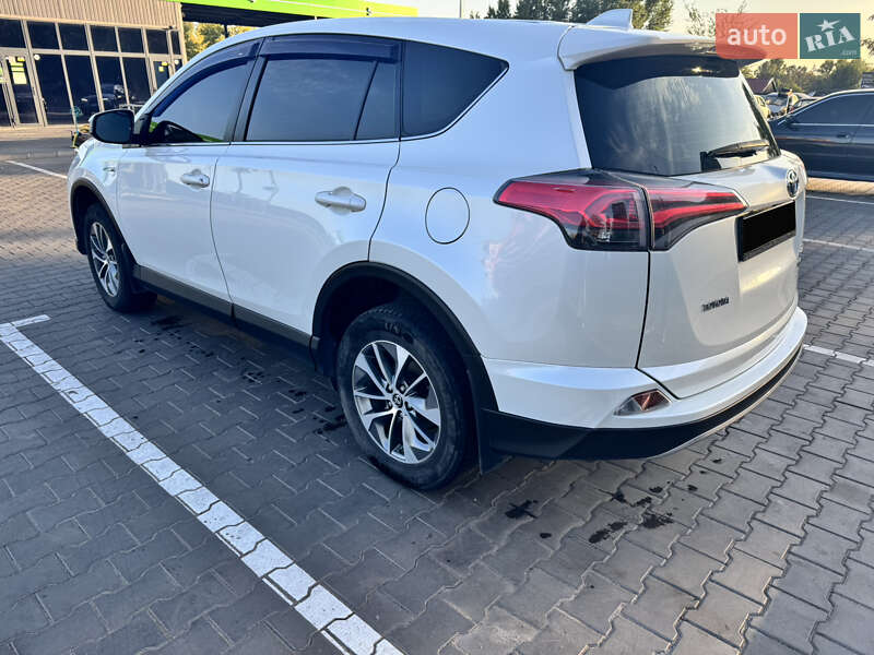 Toyota RAV4 2016