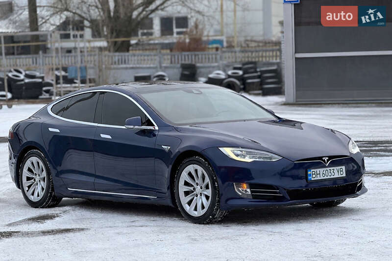 Tesla Model S 2016