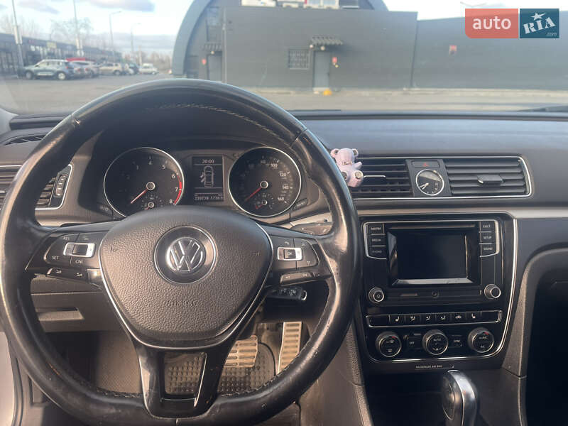 Volkswagen Passat 2016