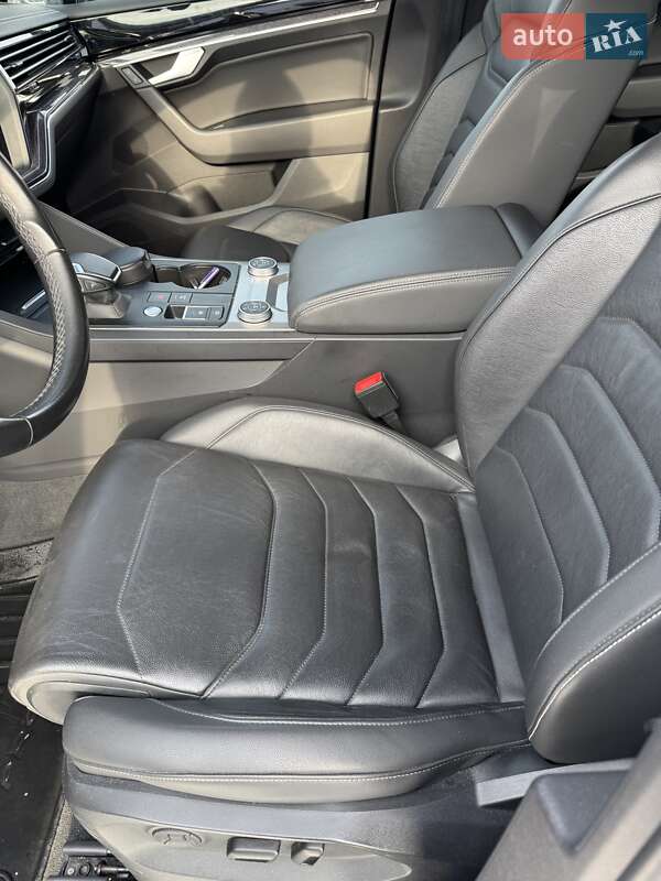 Volkswagen Touareg 2021