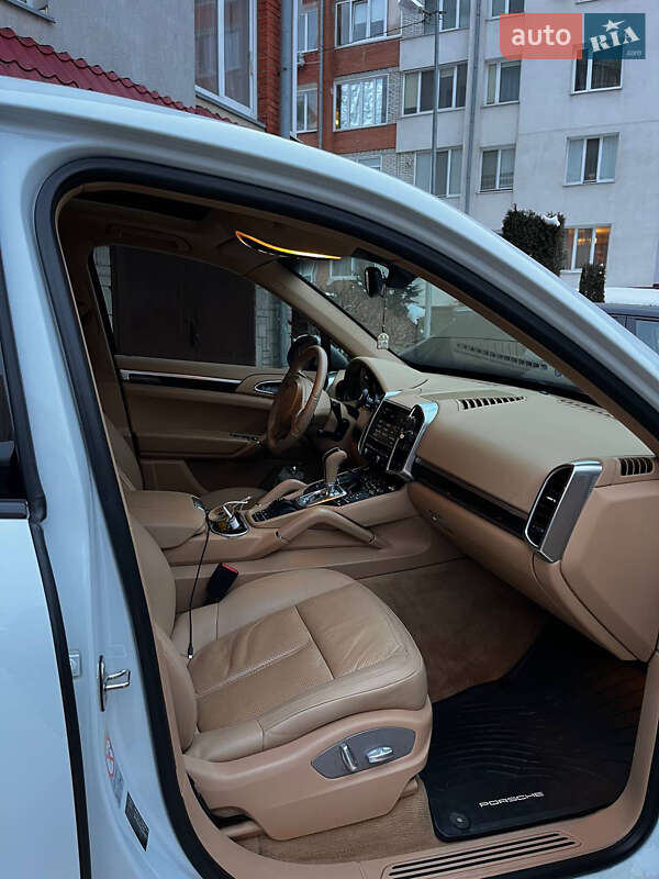 Porsche Cayenne 2013