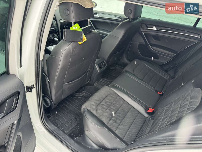 Volkswagen Golf 2015