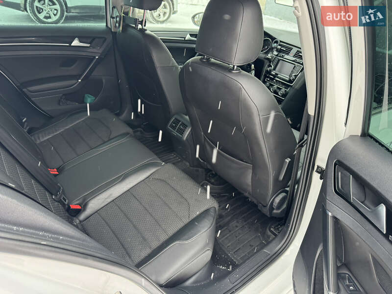 Volkswagen Golf 2015