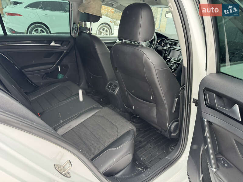 Volkswagen Golf 2015