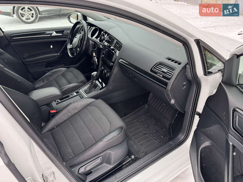 Volkswagen Golf 2015