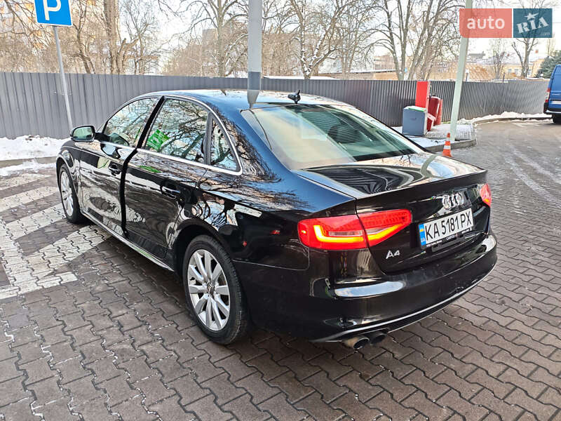Audi A4 2014