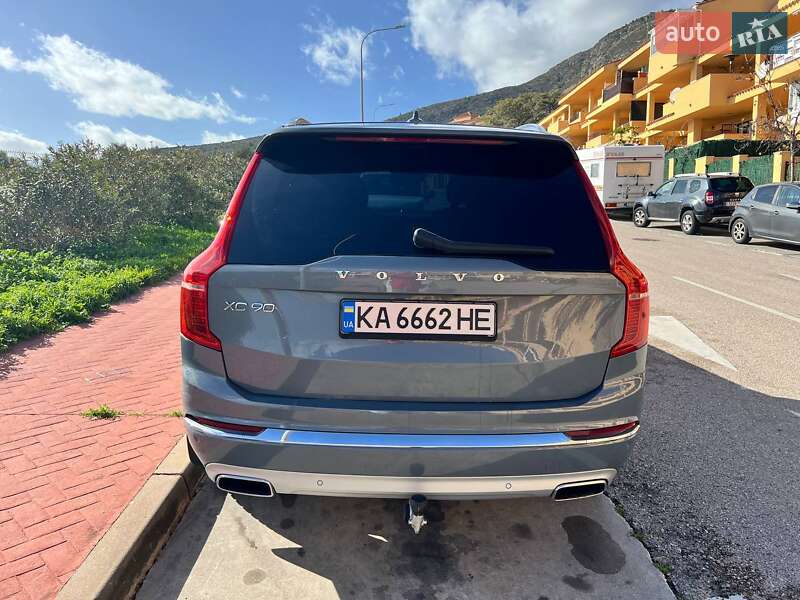 Volvo XC90 2019