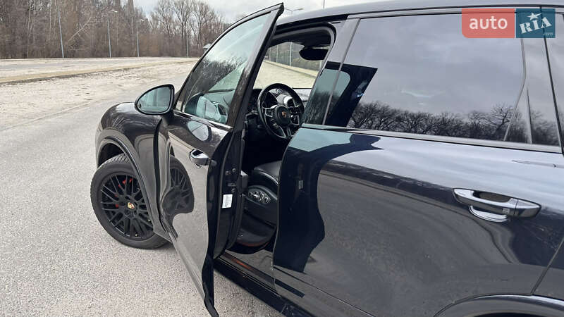 Porsche Cayenne 2014