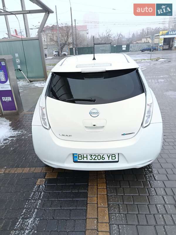 Nissan Leaf 2016