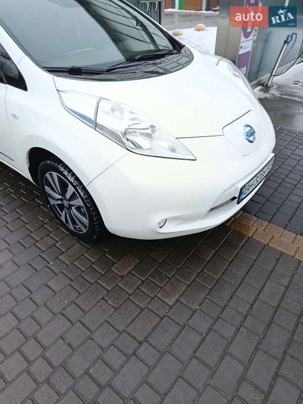 Nissan Leaf 2016