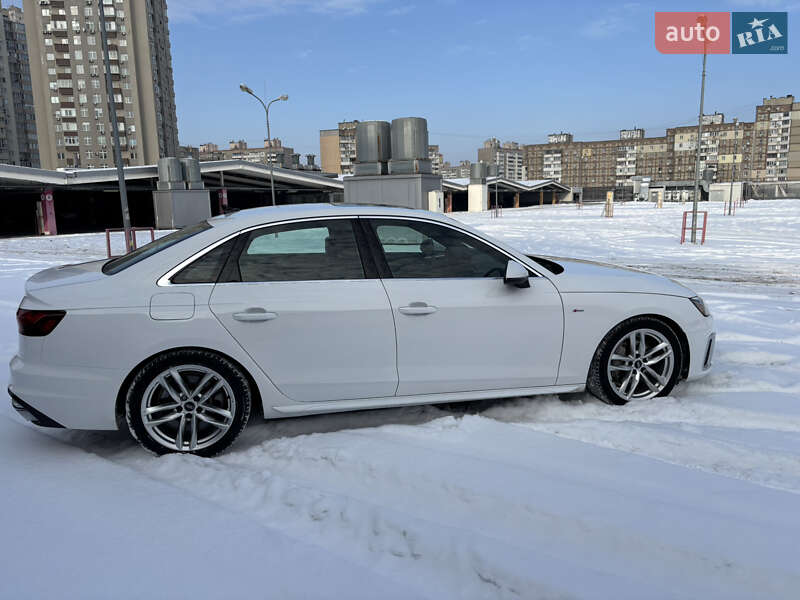 Audi A4 2022
