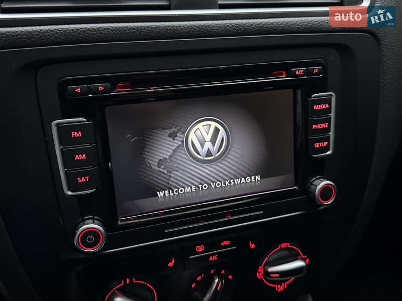 Volkswagen Jetta 2014