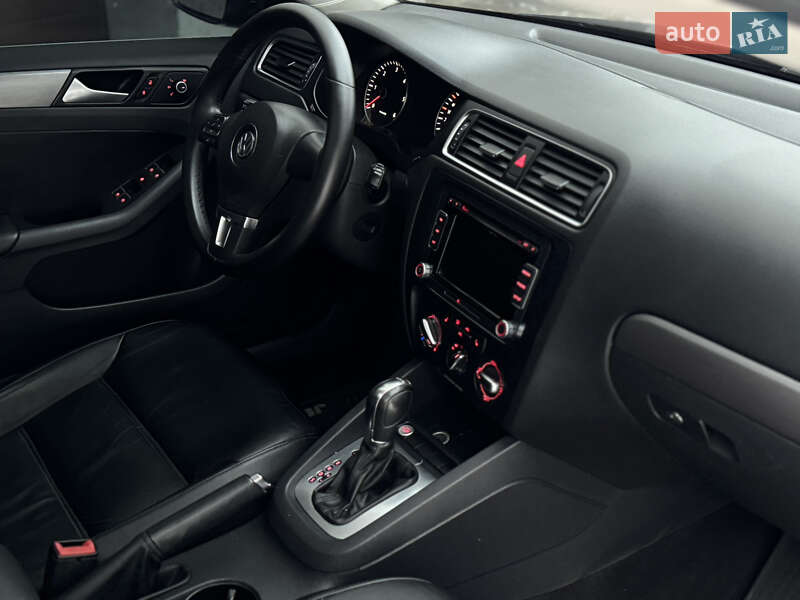 Volkswagen Jetta 2014