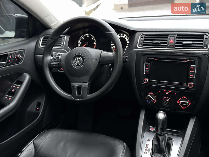 Volkswagen Jetta 2014