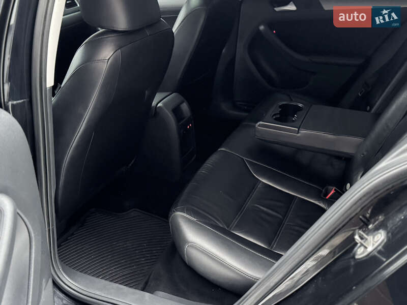 Volkswagen Jetta 2014