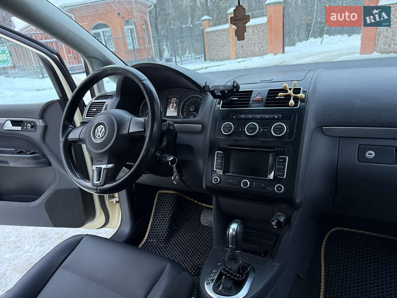 Volkswagen Touran 2014