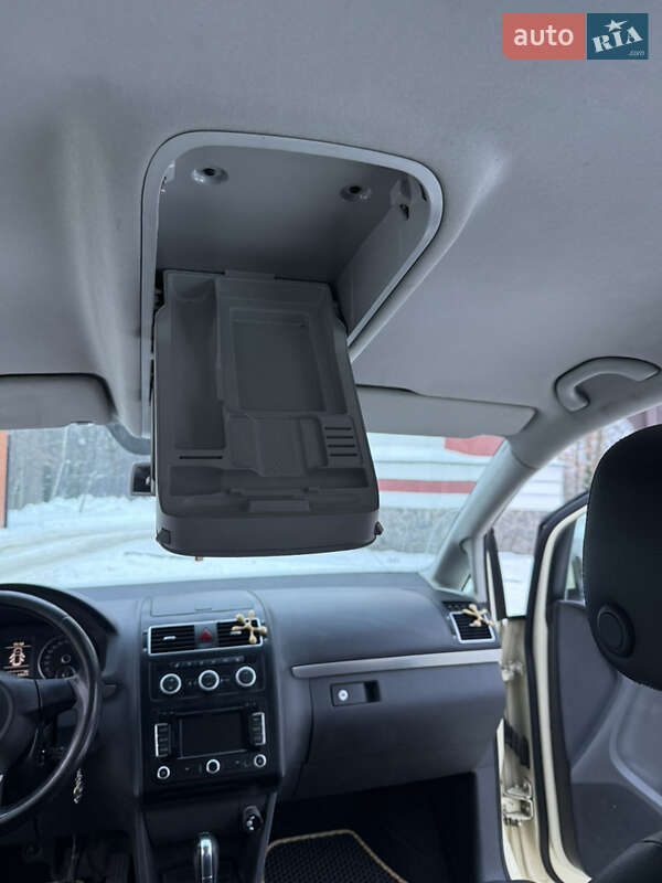 Volkswagen Touran 2014