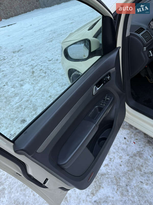 Volkswagen Touran 2014