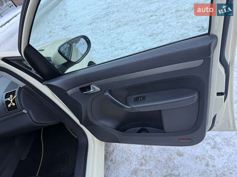 Volkswagen Touran 2014