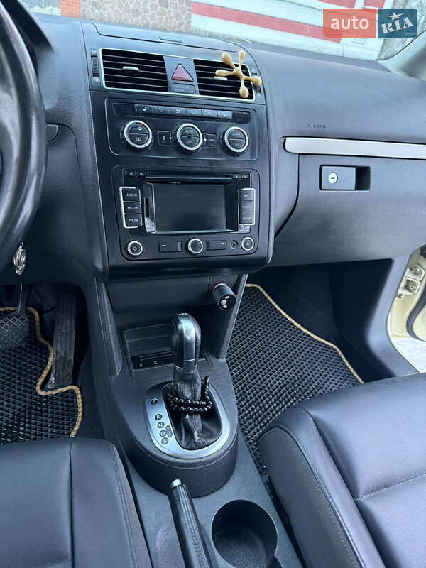 Volkswagen Touran 2014