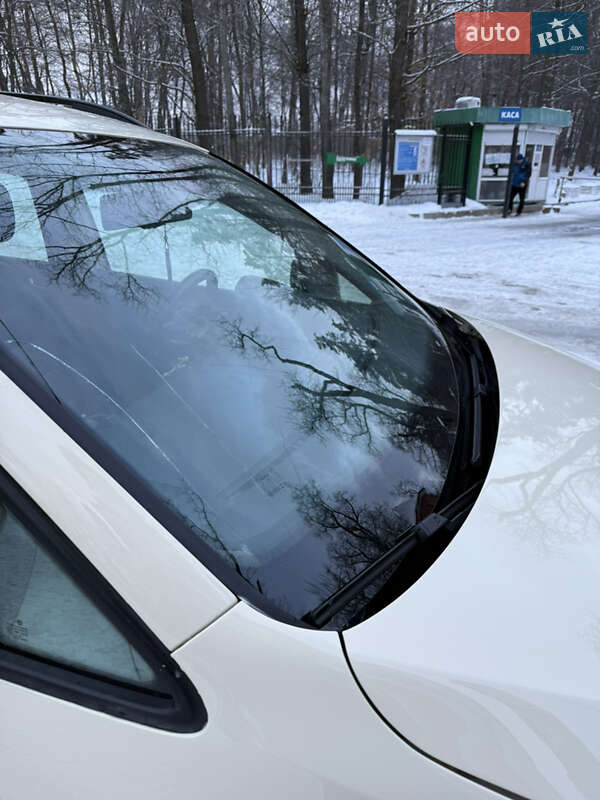 Volkswagen Touran 2014