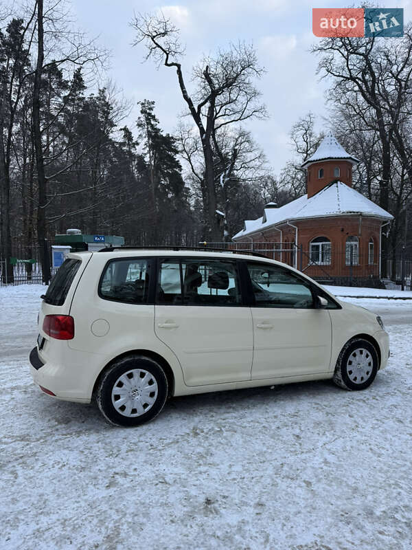 Volkswagen Touran 2014