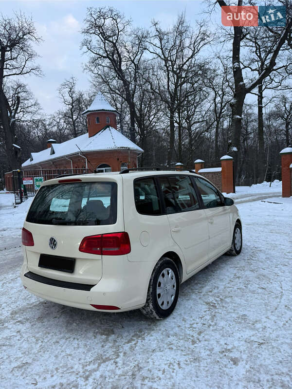 Volkswagen Touran 2014
