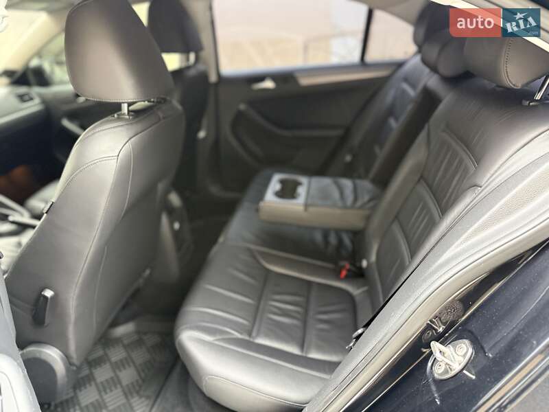 Volkswagen Jetta 2014