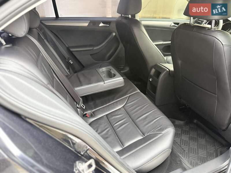 Volkswagen Jetta 2014