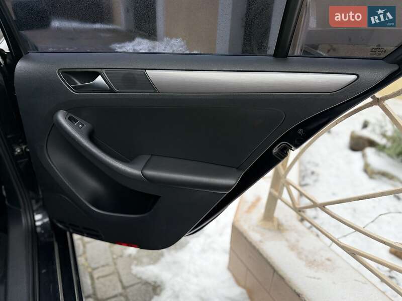 Volkswagen Jetta 2014