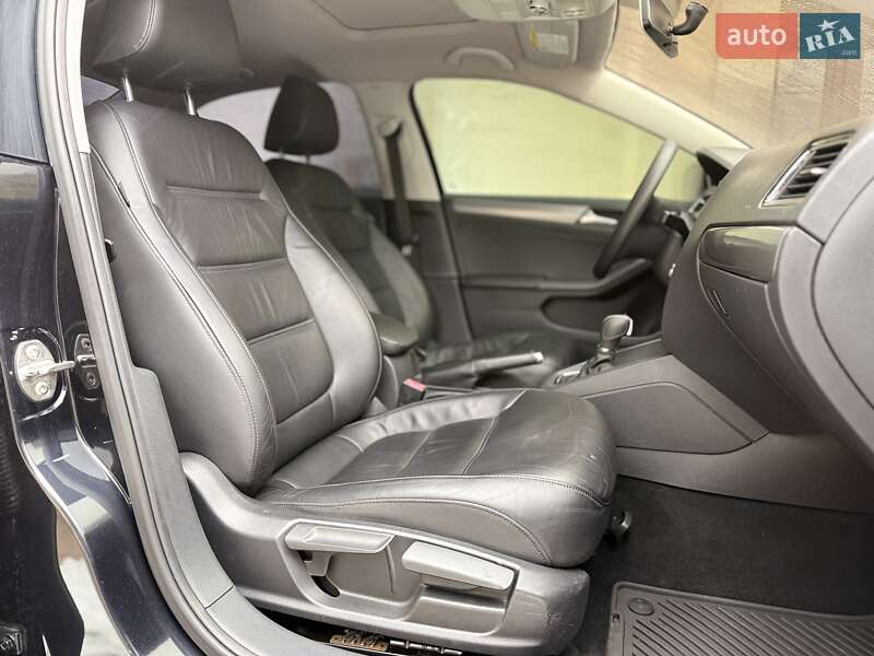 Volkswagen Jetta 2014