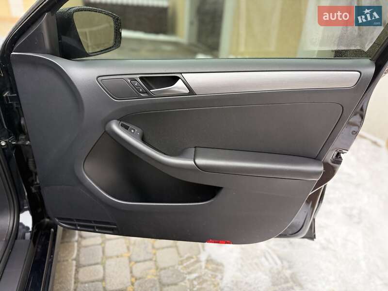 Volkswagen Jetta 2014