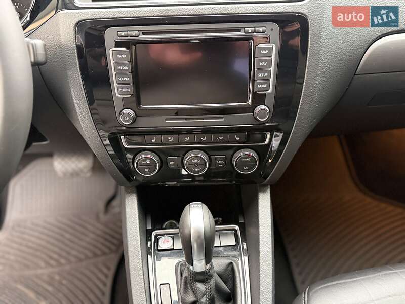 Volkswagen Jetta 2014