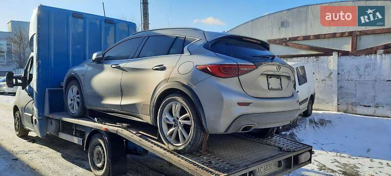 Infiniti QX30 2016