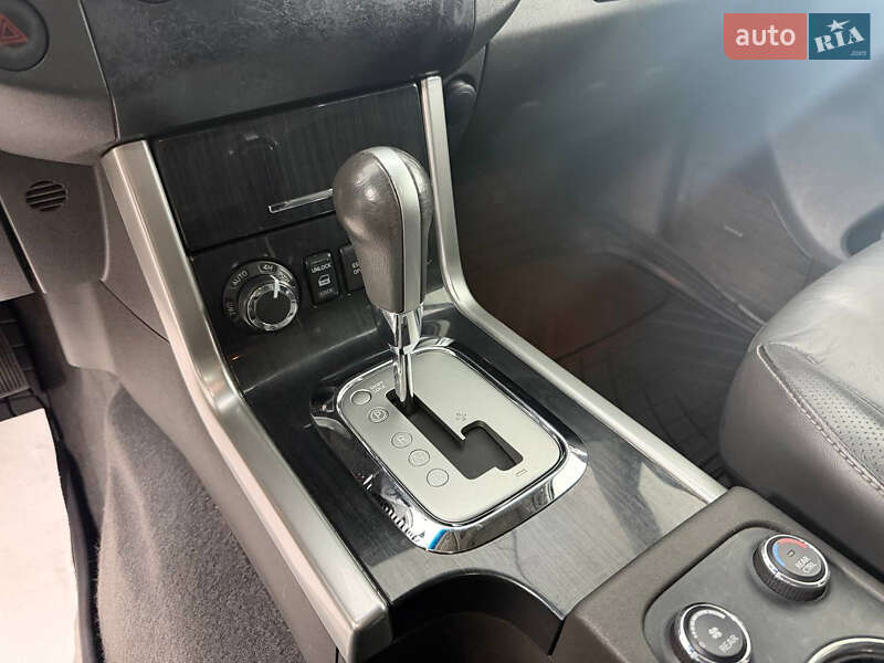 Nissan Pathfinder 2011