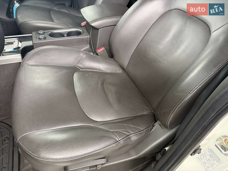 Nissan Pathfinder 2011