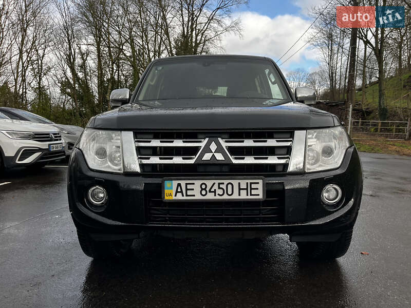 Mitsubishi Pajero Wagon 2013