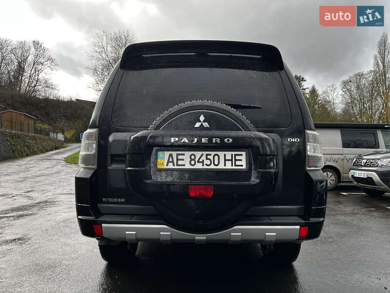 Mitsubishi Pajero Wagon 2013