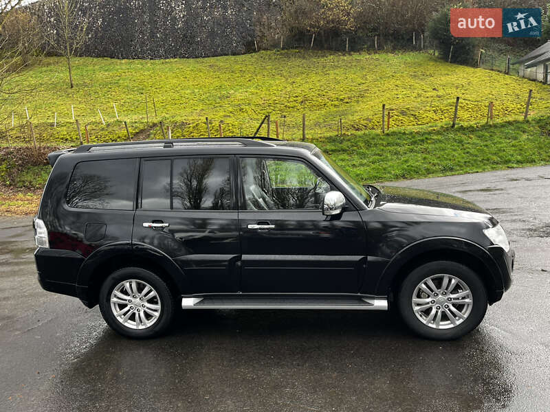 Mitsubishi Pajero Wagon 2013