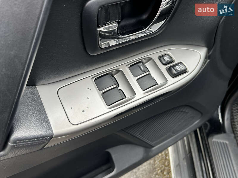 Mitsubishi Pajero Wagon 2013