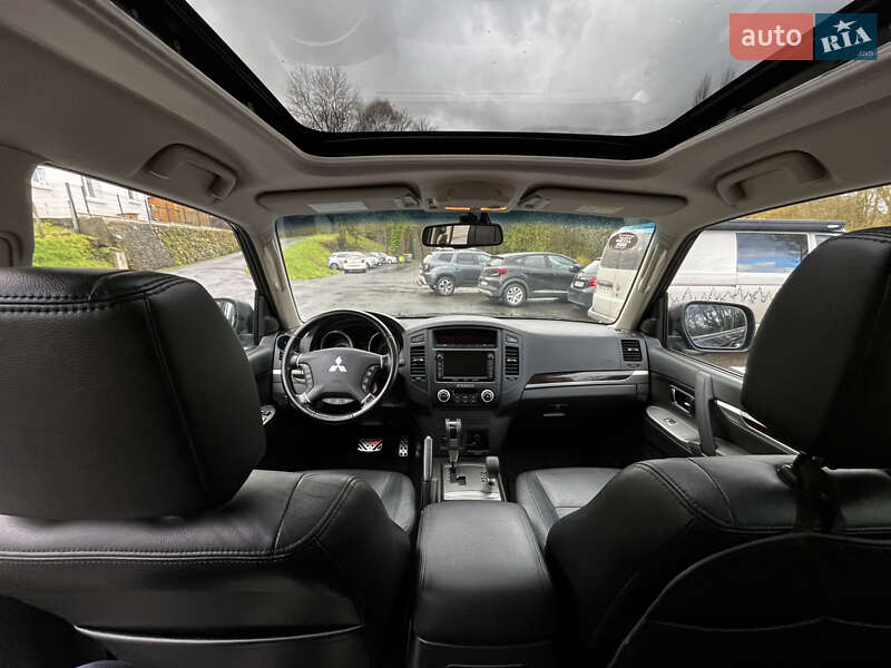 Mitsubishi Pajero Wagon 2013