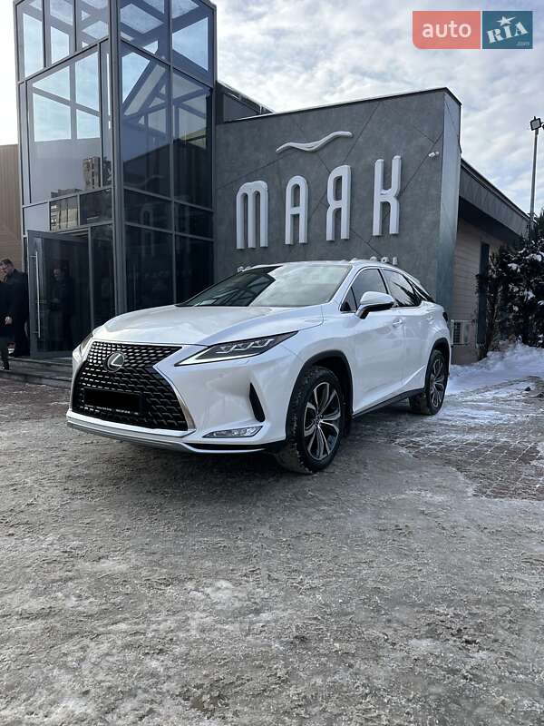 Lexus-0