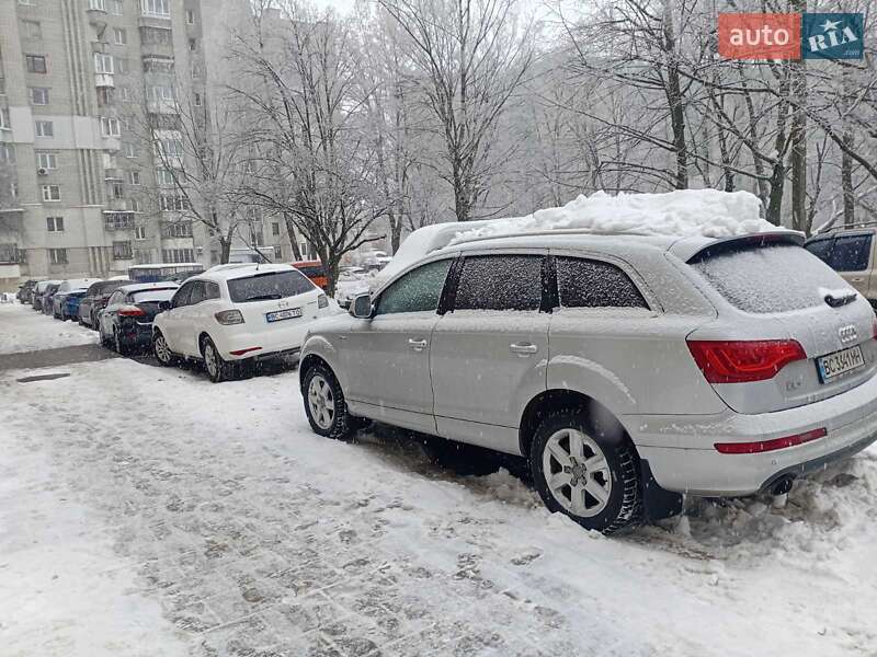 Audi Q7 2013